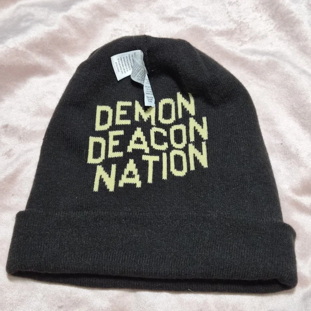 Nike‎ Wake Forest Beanie Reversable With Ventilation